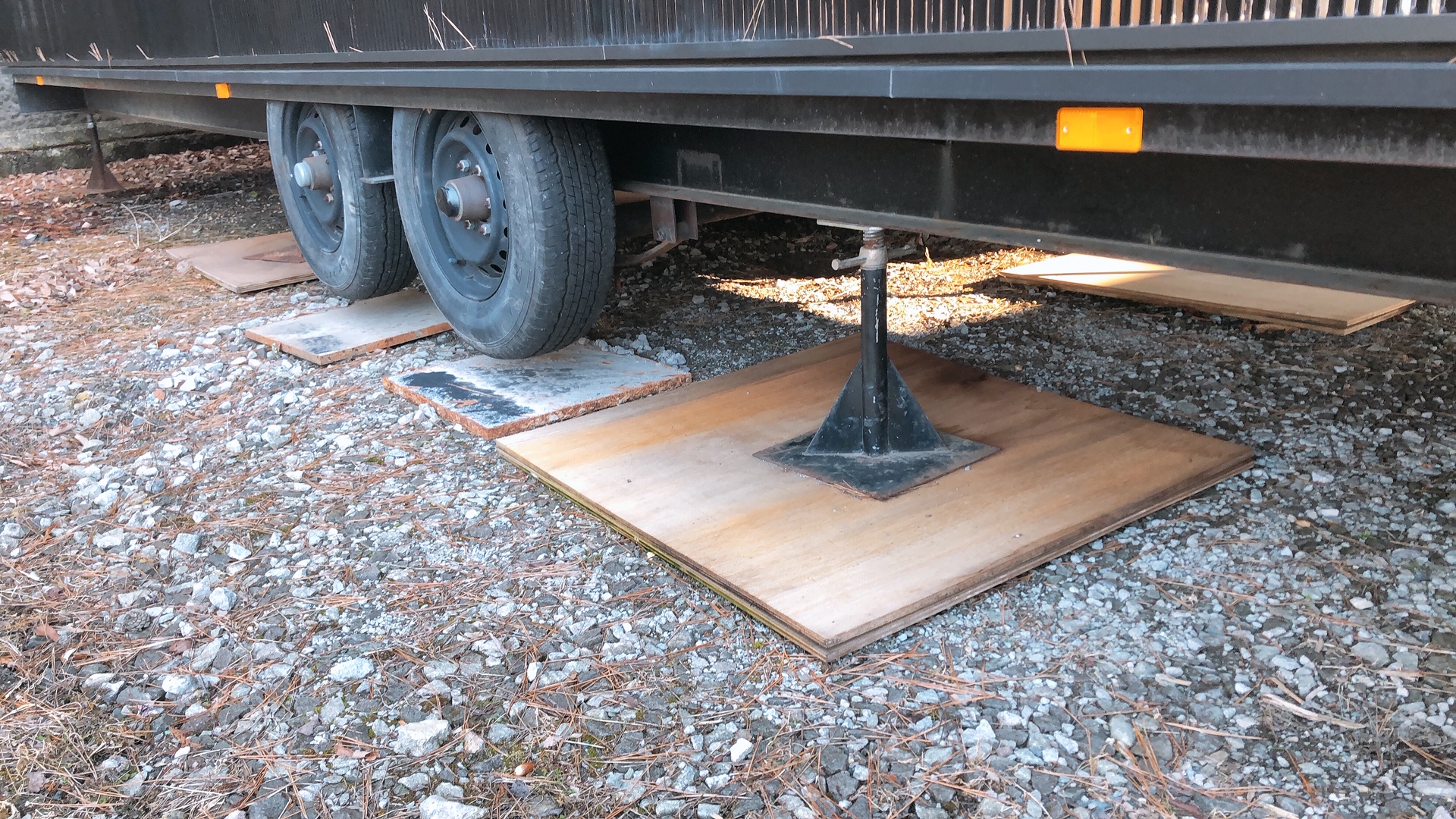 トレーラーハウスって？ コンテナハウス・トレーラーハウスなら【クレイドルキャビン】